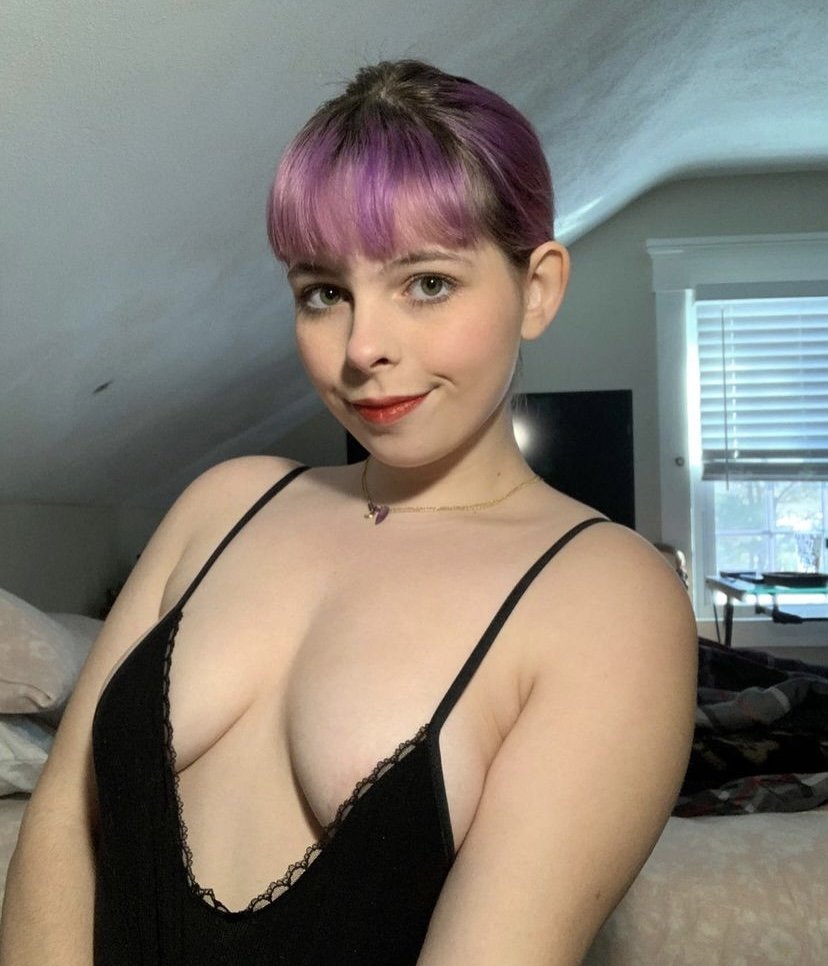 puppy bitch likes showing tits #dHp0hC0A