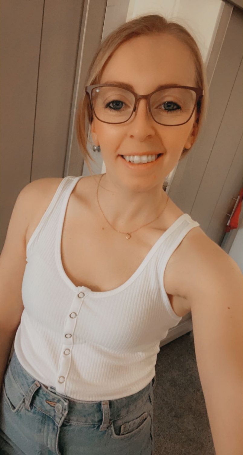 Amy From Essex #M0HDTz6N