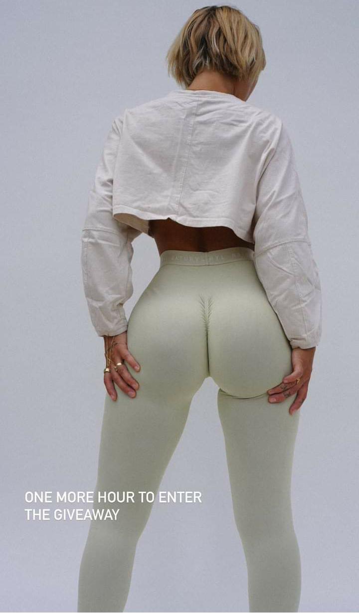 Random chicks 45 #AJvFeA3D