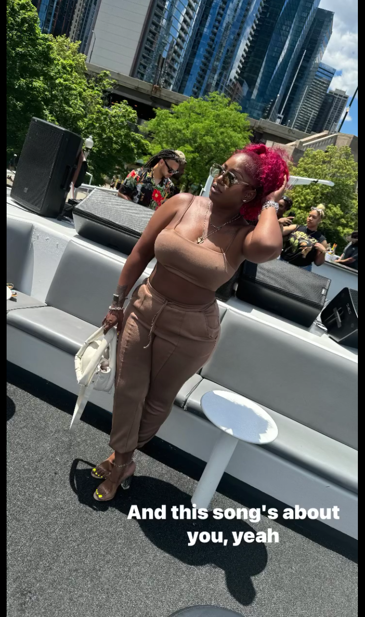 Random chicks 45 #FPOTYwNK