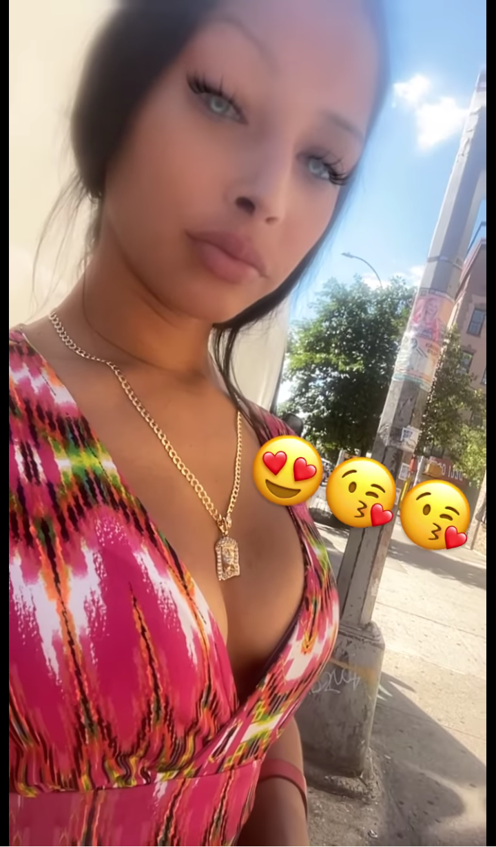 Random chicks 45 #idbXU3YW