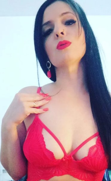 Nicollebr #l8vYTj3Y