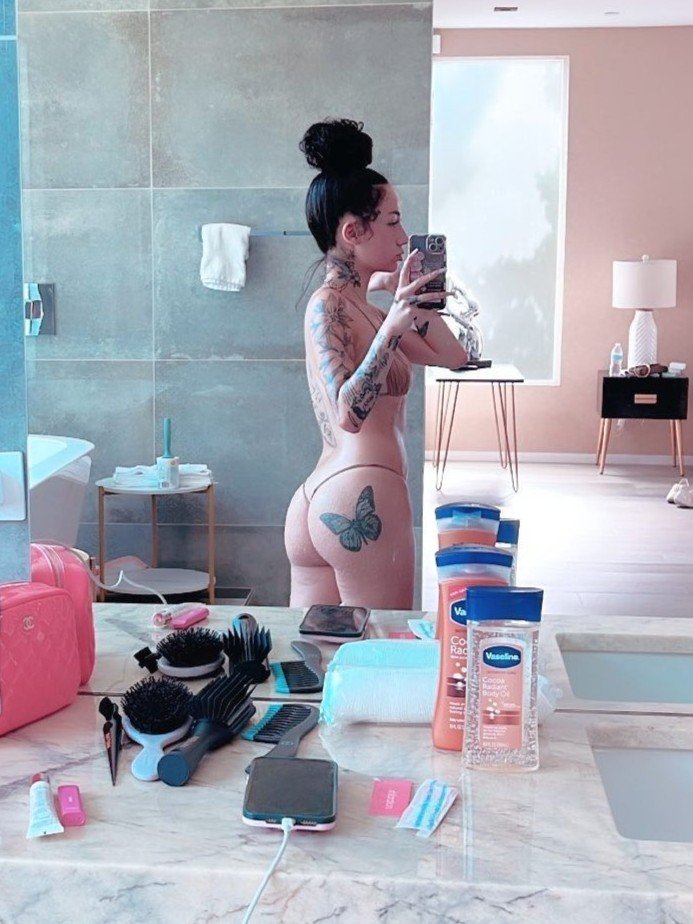 Bhad Bhabie is The Hottest Rapper🔥 #J1Qzo6dD