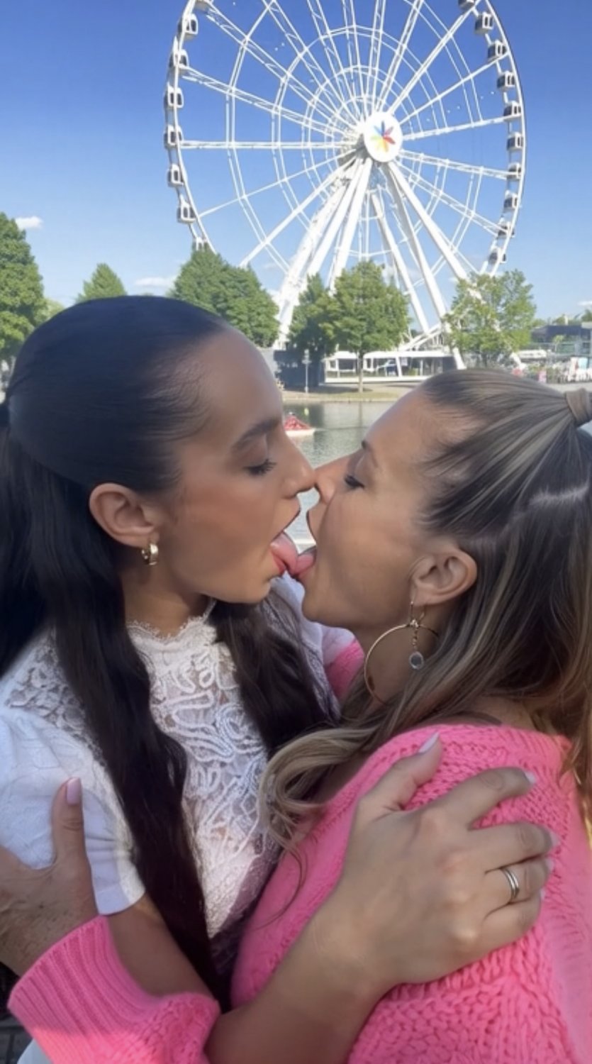 Ai fantasy mother daughter duo #yOeFSRaR